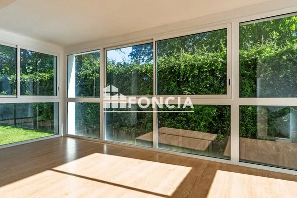 Appartement 2 pièces 63 m²