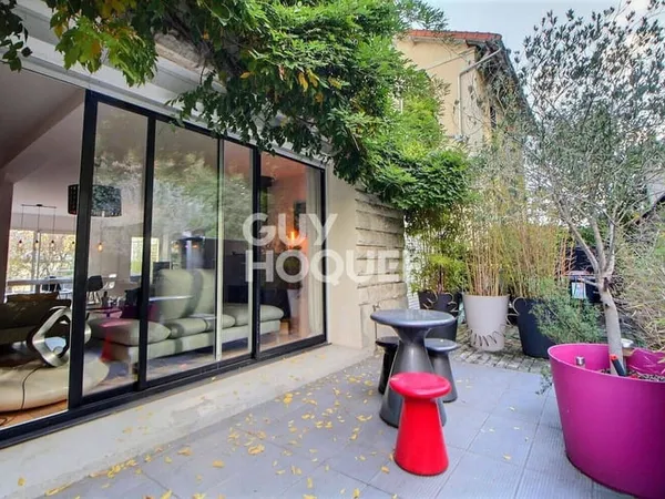 Maison 10 pièces 204 m²