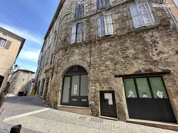 Immeuble 650 m²