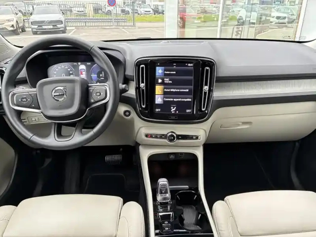 Volvo Xc40 t4 recharge 129+82 ch dct7 — photo 4