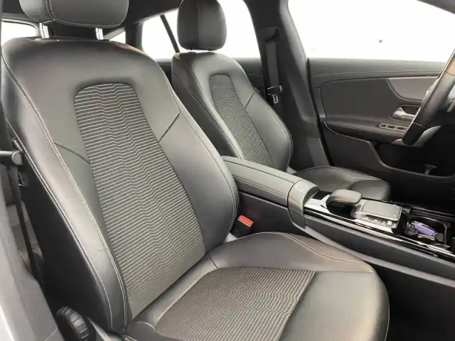 Mercedes Cla shooting brake 180 d 8g-dct — photo 28