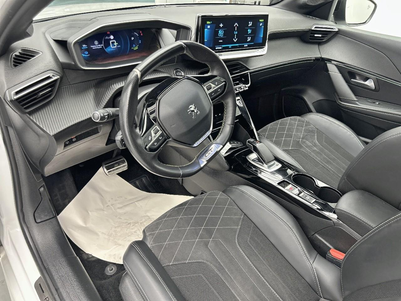 Peugeot 208 electrique 50 kwh 136ch gt pack — photo 9