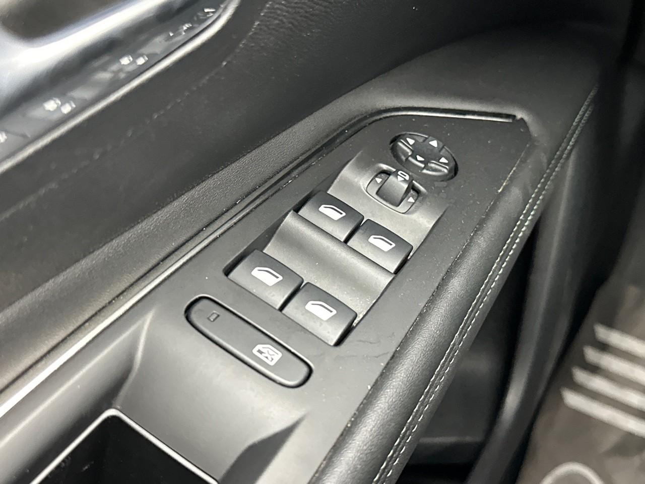 Peugeot 3008 hybrid 225 e-eat8 allure pack — photo 15