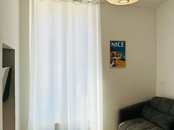 Location étudiante - Appartement meublé à Nice, rue Alexandre Mari (Vieille Ville)
