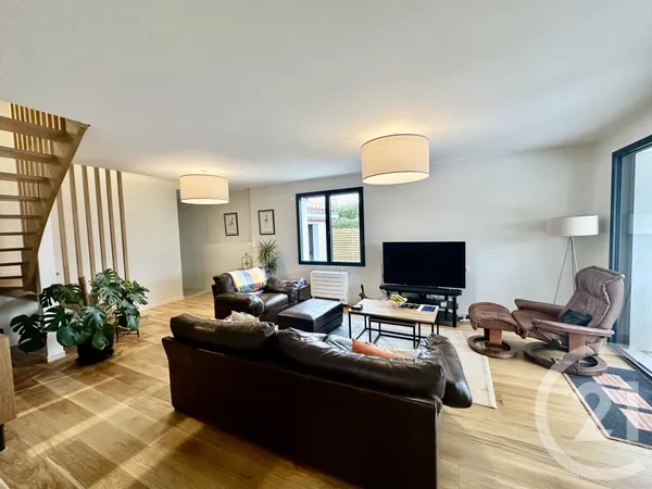 Maison 5 pièces 160 m²