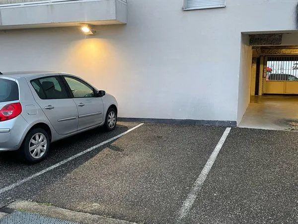 Parking Cenon