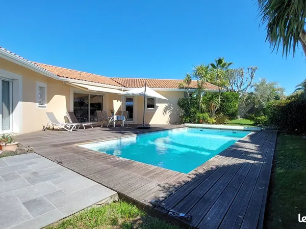 À Ondres maison 5 pièces 648000