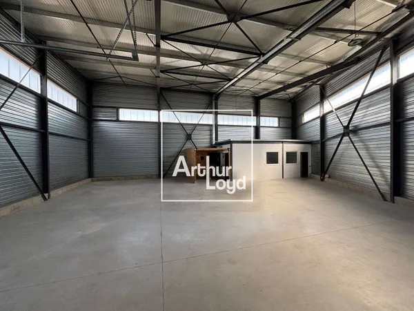 Local d'activité 238 m²