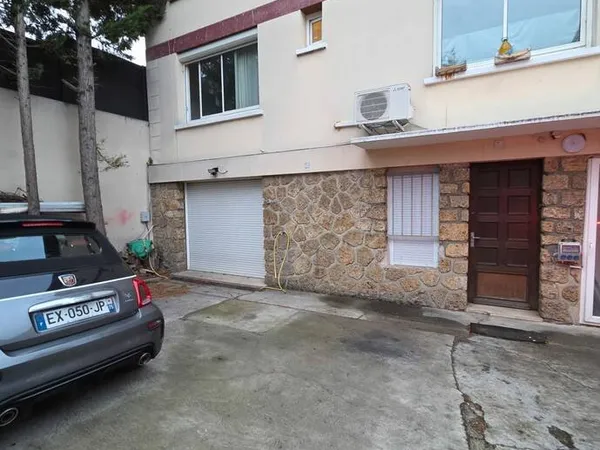 Local commercial 18 m²