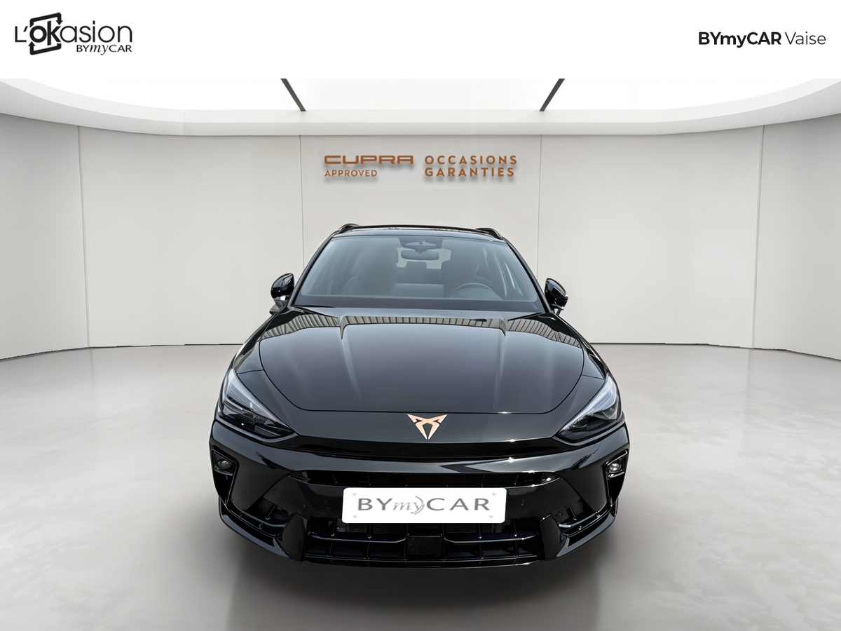 Cupra Leon Sportstourer 1.5 eTSI Hybrid 150 ch DSG7 — photo 8