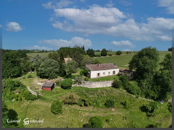 Maison en pierre avec parc de 3 ha et vue dominante à vendre à SAINT QUENTIN DE CAPLONG (33)