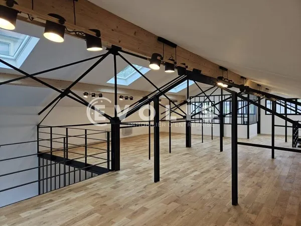 Local 250 m²