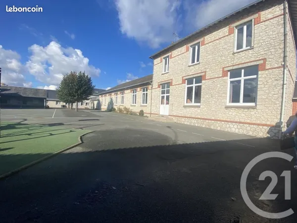 Maison 8 pièces 440 m²