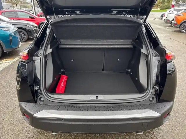 Peugeot 2008 hybrid 145 e-dcs6 — photo 6