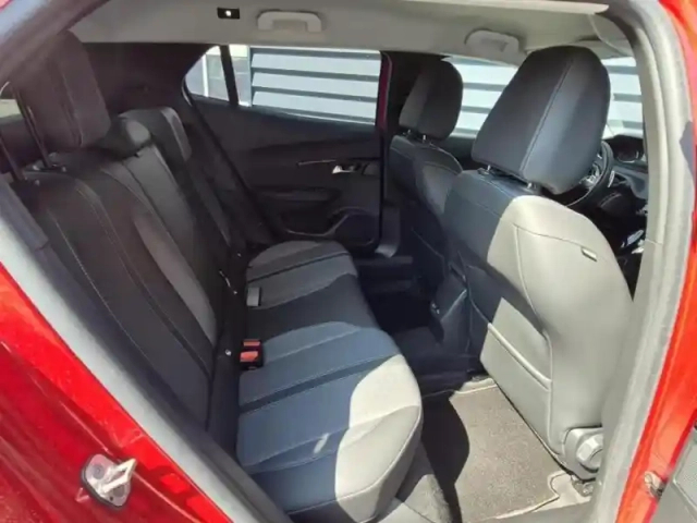 Peugeot 2008 e- 136ch allure pack — photo 14