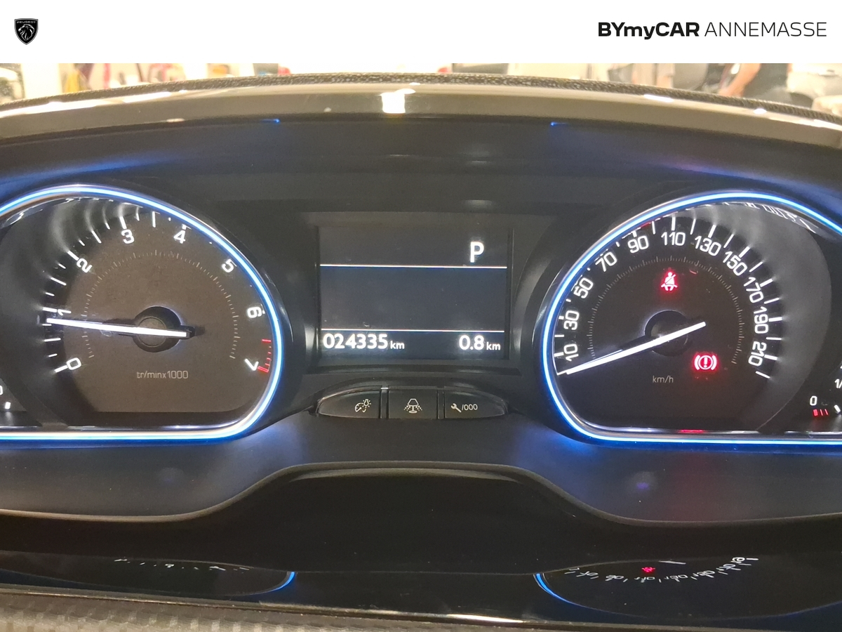Peugeot 2008 PureTech 110ch S&amp;S EAT6 — photo 36