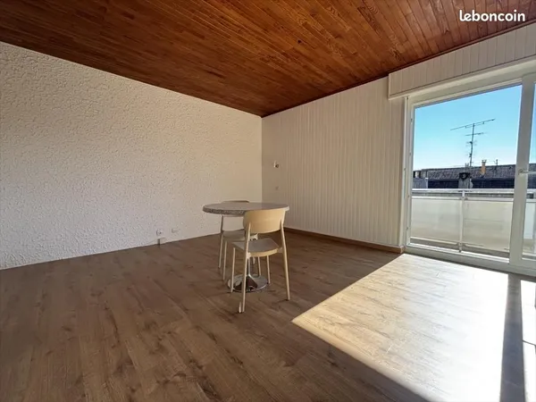 Studio 1 pièce 24 m²