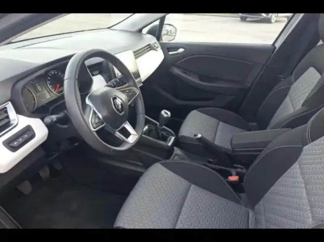 Renault Clio 1.0 tce 90ch evolution — photo 10