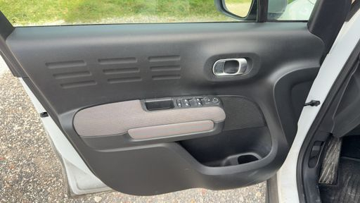 Citroen C3 Aircross 1.2 PureTech 110 EAT6 - Feel Business – 2018 – 105379 km – Essence – Boîte Automatique — photo 40