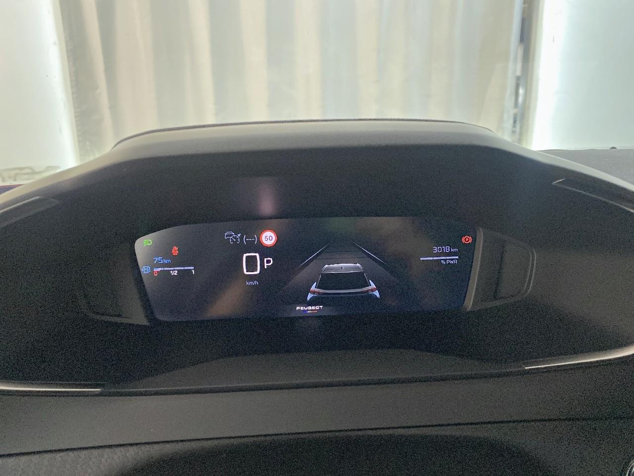 Peugeot 2008 hybrid 145 ch e-dcs6 allure — photo 13
