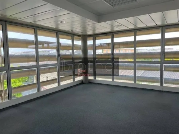 Local 190 m²