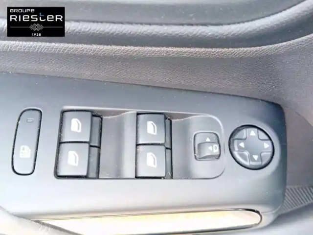 Citroën C5 Aircross hybride rechargeable 225 e-eat8 — photo 21