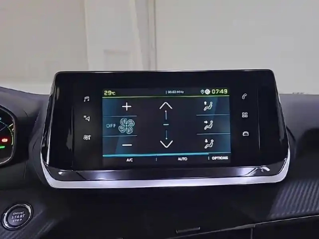 Peugeot 208 electrique 50 kwh 136ch — photo 22