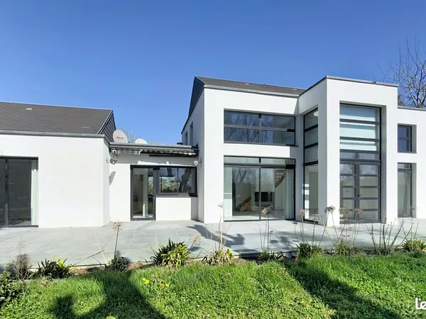 Maison 5 pièces 225 m²