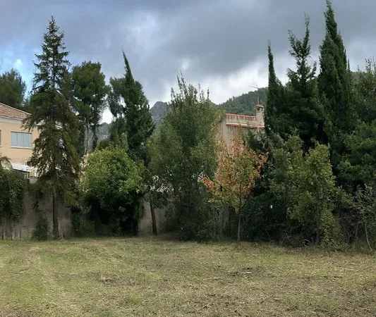 Terrain 1594 m² Allauch