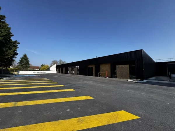 Local d'activité 238 m²