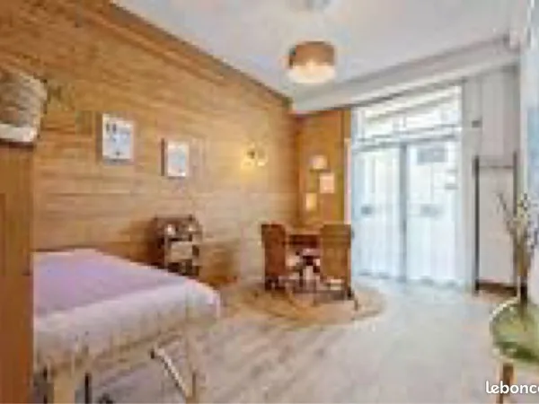 Bureau et espace de travail Location Saint-Péray  25m² 350€