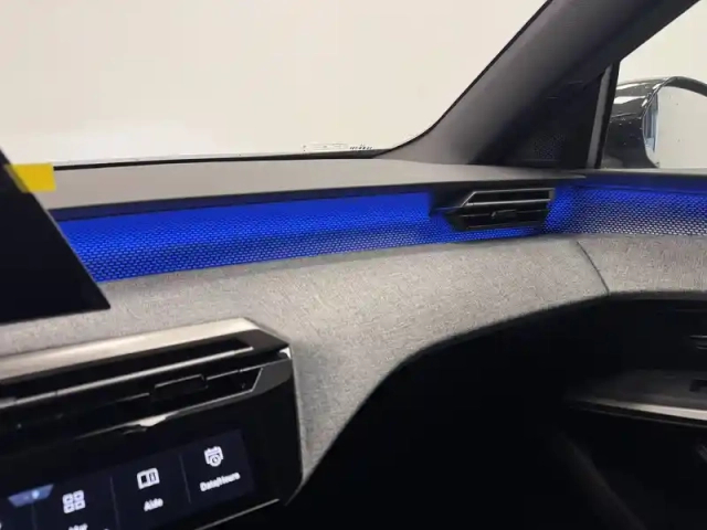 Peugeot 5008 electrique 210 ch 73 kwh — photo 37