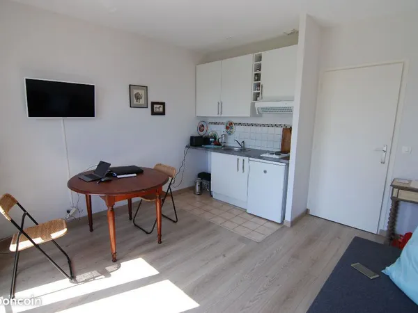 Studio 1 pièce 20 m²