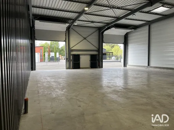 Local commercial 300 m²