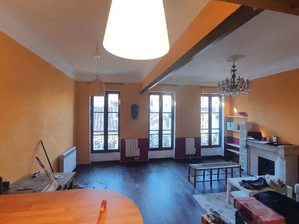 À LOUER - Appartement T2 de 55 m² - Marseille 13001 - Lumineux, spacieux et équipé - Sans frais d'ag