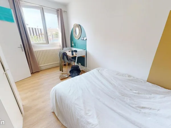 Chambre 4 pièces 67 m²