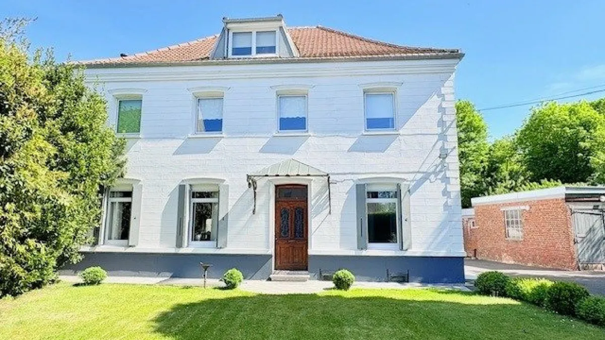 Photo 1
