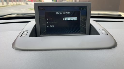 Peugeot 3008 1.6 BlueHDi 120 - Style – 2016 – 137729 km – Diesel – Boîte Manuelle — photo 12