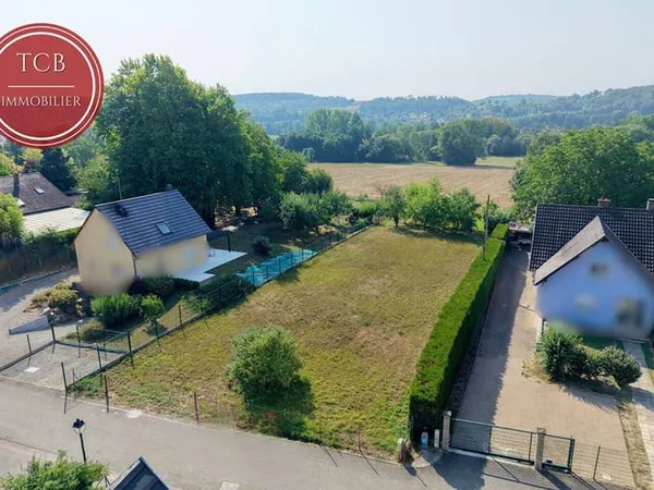Terrain constructible 1600 m²