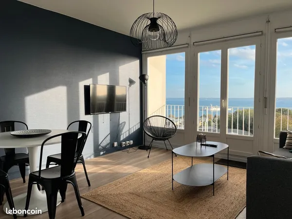 T2 meublé 47m² vue mer - 10e étage ascenseur - Brest Kerbonne