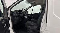 Renault Trafic L1H1 1000 2.0 dCi 120ch Grand Confort E6 — photo 16