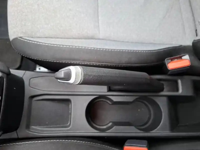 Renault Clio blue dci 100 ch gsr2 — photo 29