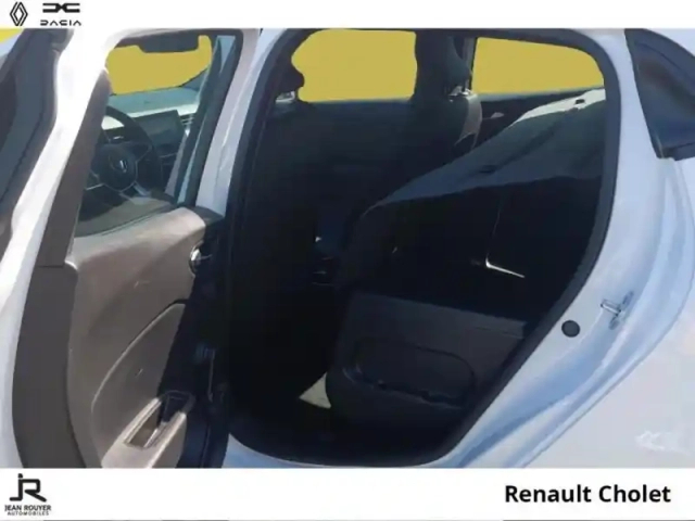 Renault Clio réversible 1.5 blue dci 100ch business 21n (soit 9900? ht) — photo 4