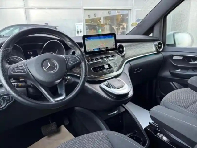 Mercedes Cla sse v 300 d compact  edition 9g-tronic — photo 30