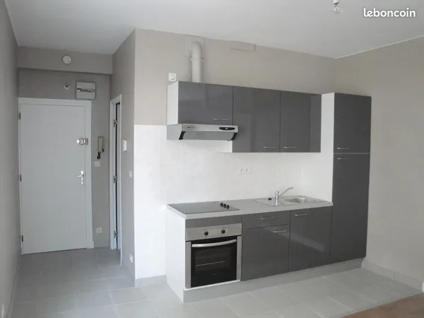 F1 bis 32m² secteur Fontgiève / Gaillard + parking