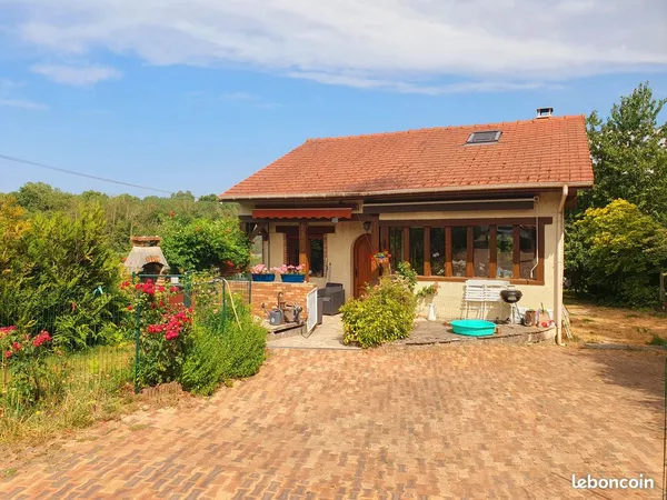 Maison individuelle de 5 pièces sur 861 m² de terrain