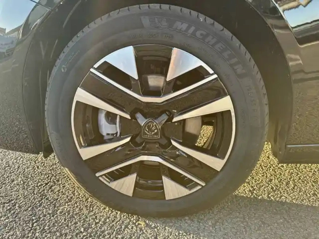Peugeot 208 hybrid 110 e-dcs6 — photo 13