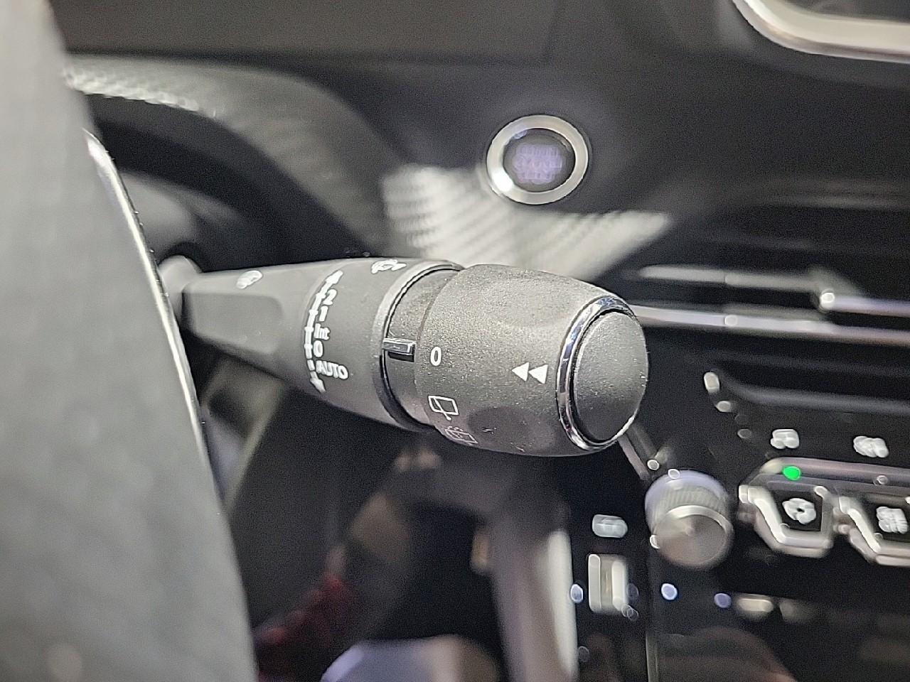 Peugeot 2008 puretech 130 s&s eat8 gt — photo 20