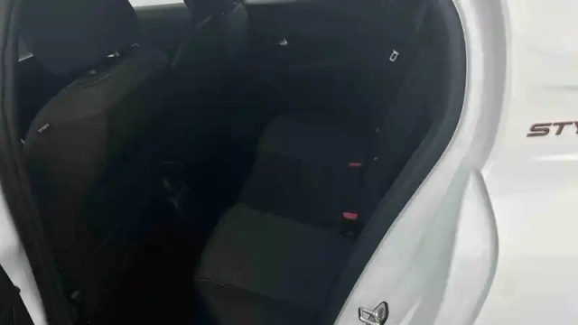 Peugeot 208 hybrid 110 ch e-dcs6 — photo 20