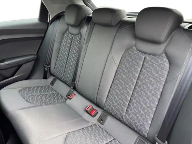 Audi A1 sportback 30 tfsi 110ch advanced s tronic 7 — photo 23
